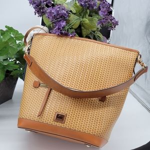 🛍Dooney & Bourke Hobo Hand Bag. Beacon Woven  Leather in Pale Tan Color Tone